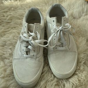 Unisex white lace up vans